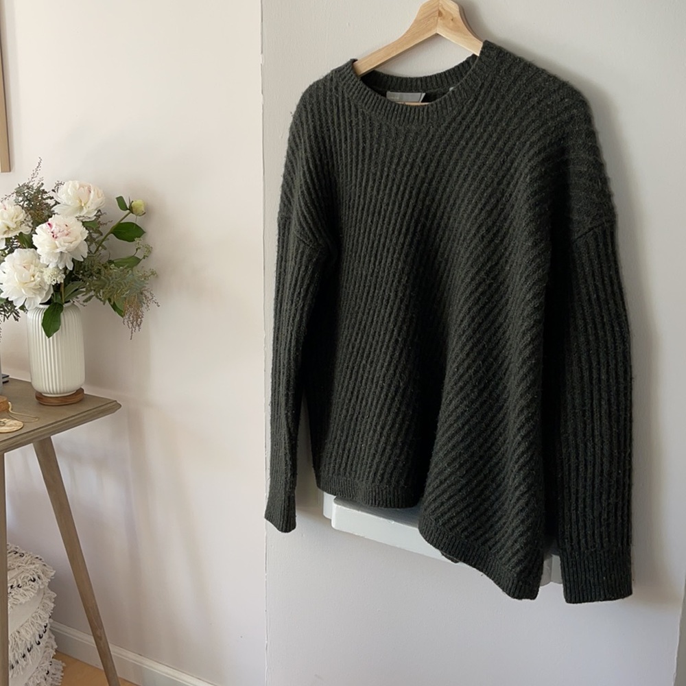 Vince Hunter Green Sweater